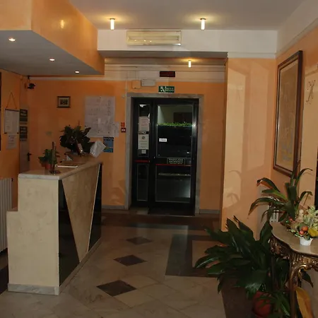Annunziata 3* Massa